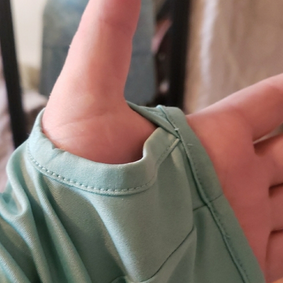 ๐ performance/swim top - Picture 3 of 4